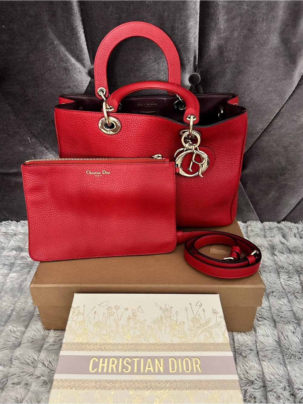 ❤️Dior Diorissimo Pebbled Leather light Gold Hardware and Detachable Pouch - Picture 4 of 9